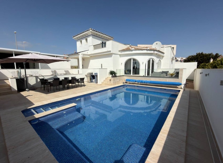 Villa en Central quesada