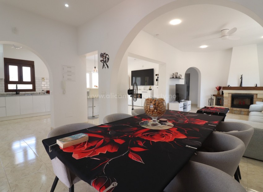 Villa en Daya Vieja