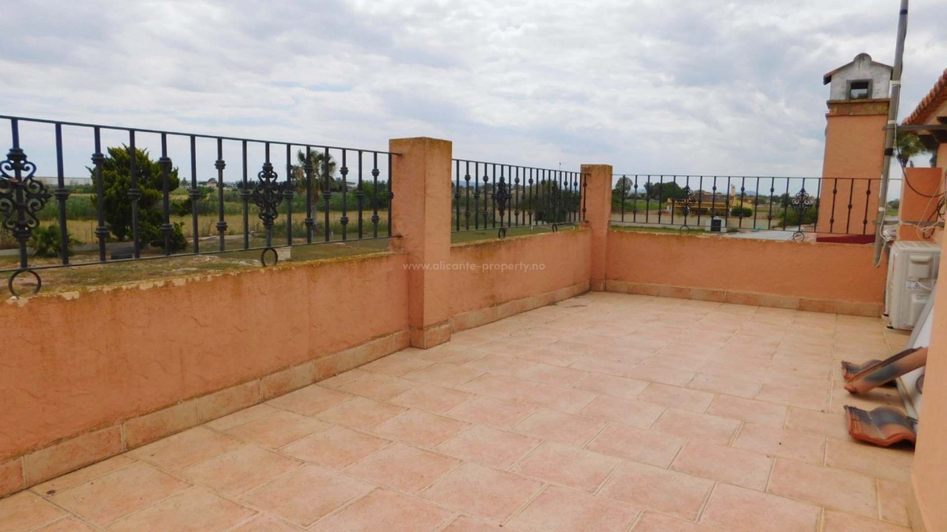 Villa en Dolores Centro