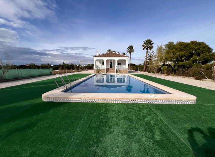 Villa en Dolores Centro