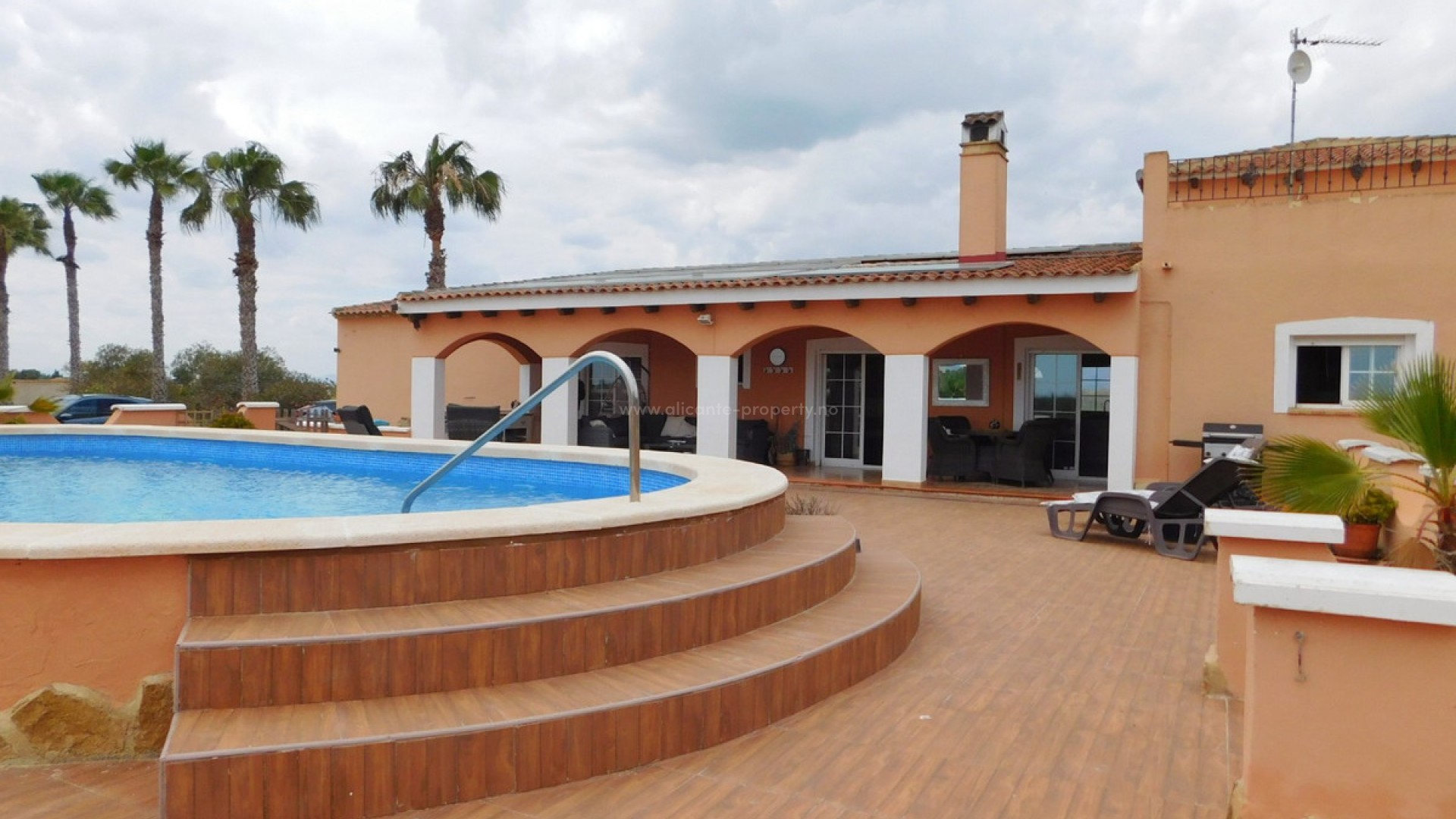 Villa en Dolores Centro
