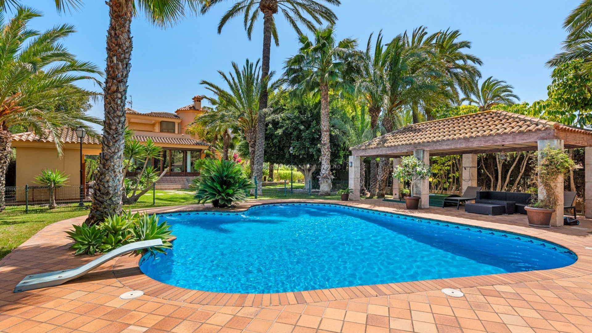 Villa en Elche Centro