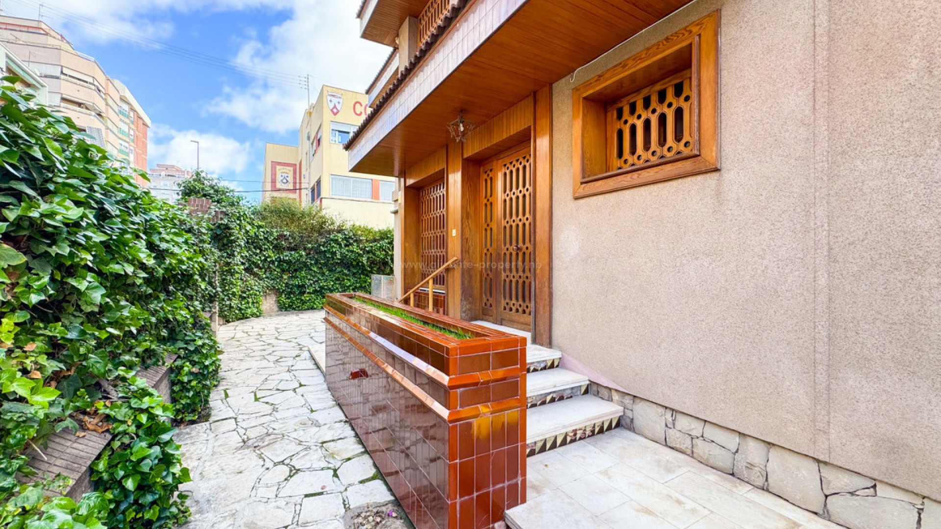 Villa en Elda Centro