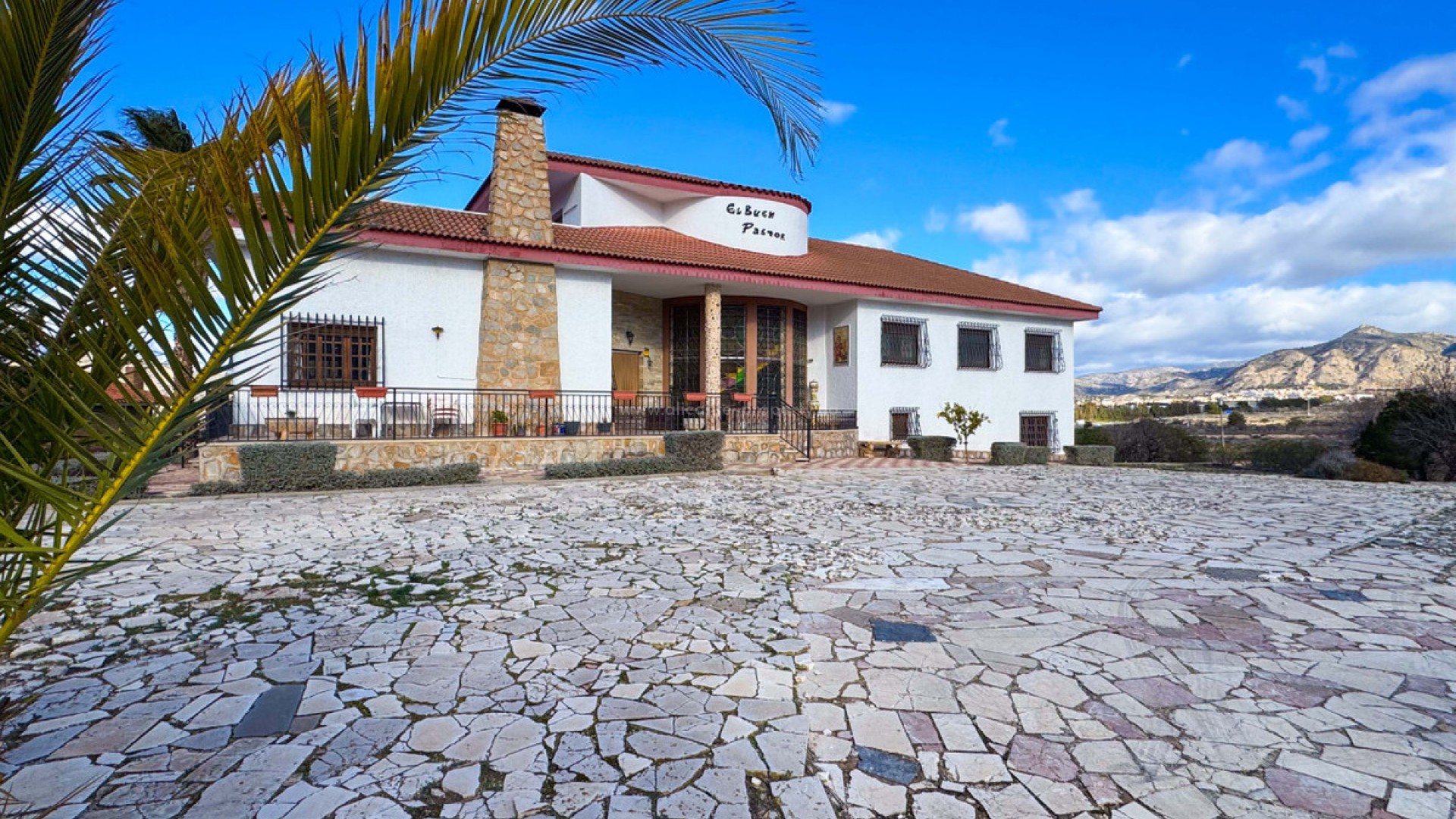 Villa en Elda Centro
