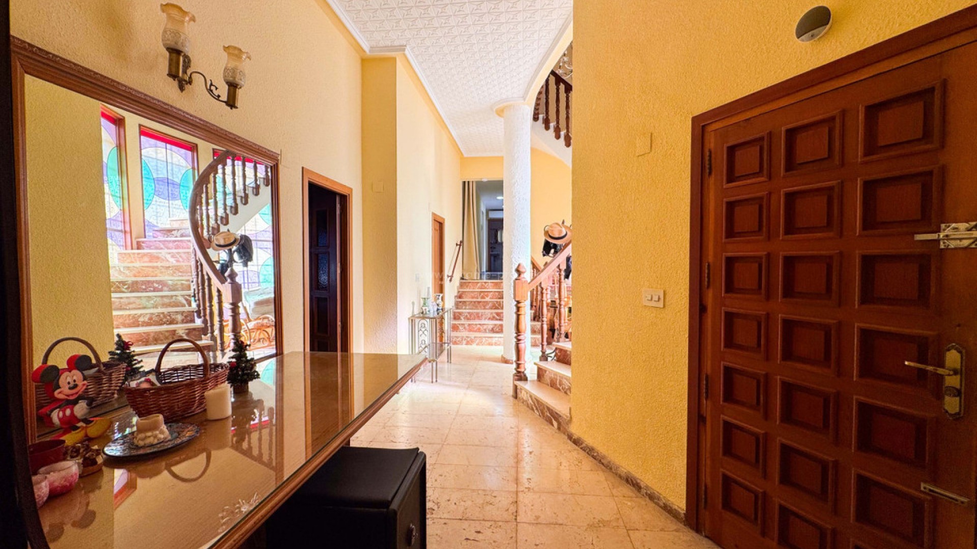 Villa en Elda Centro