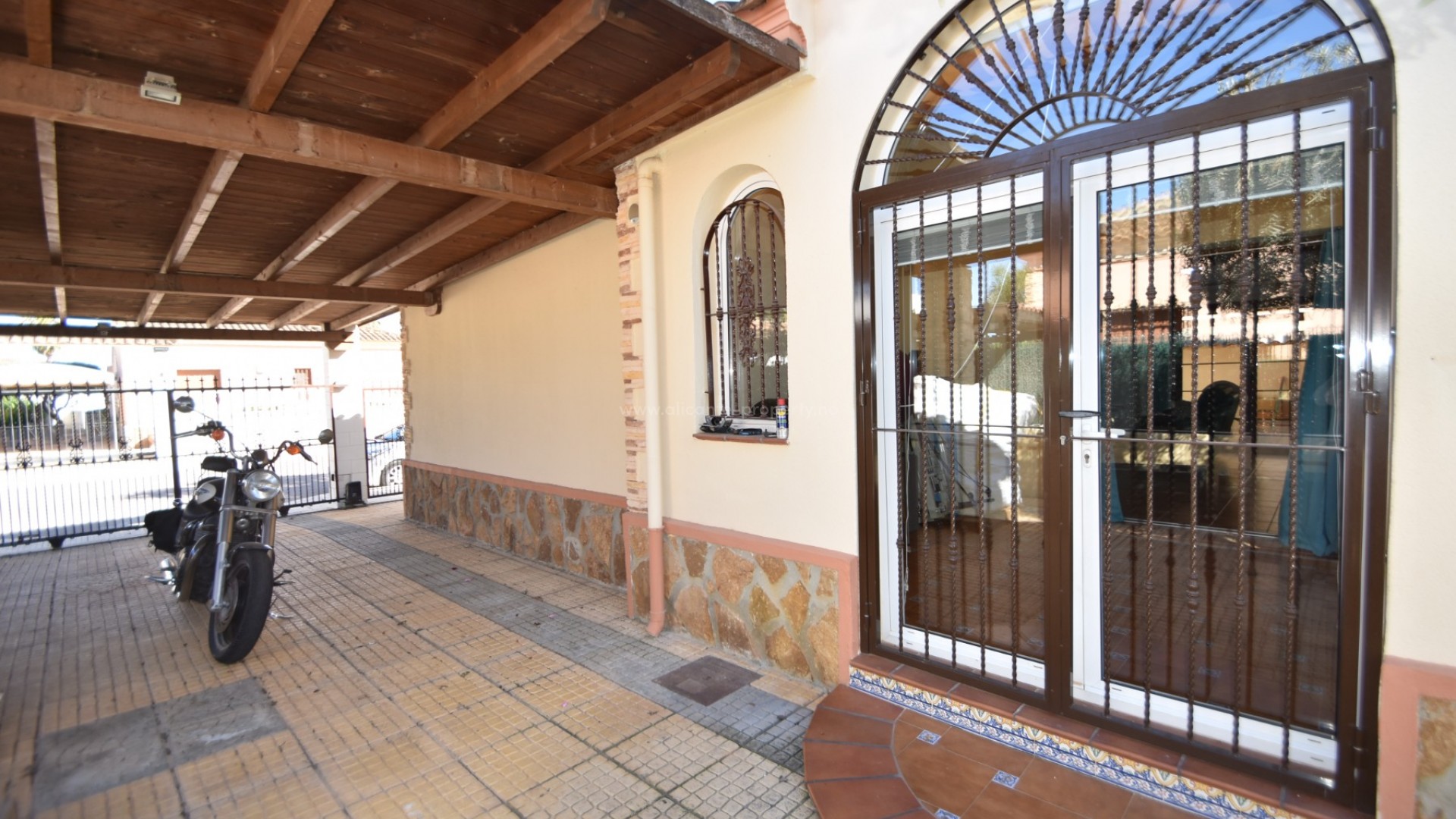 Villa en Fincas de la Vega