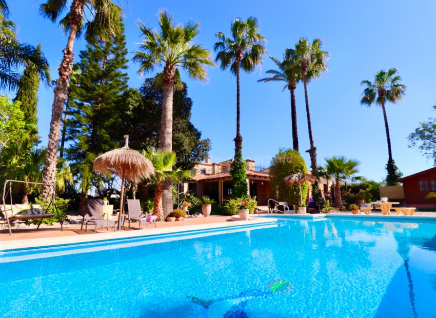 Villa en Heredades