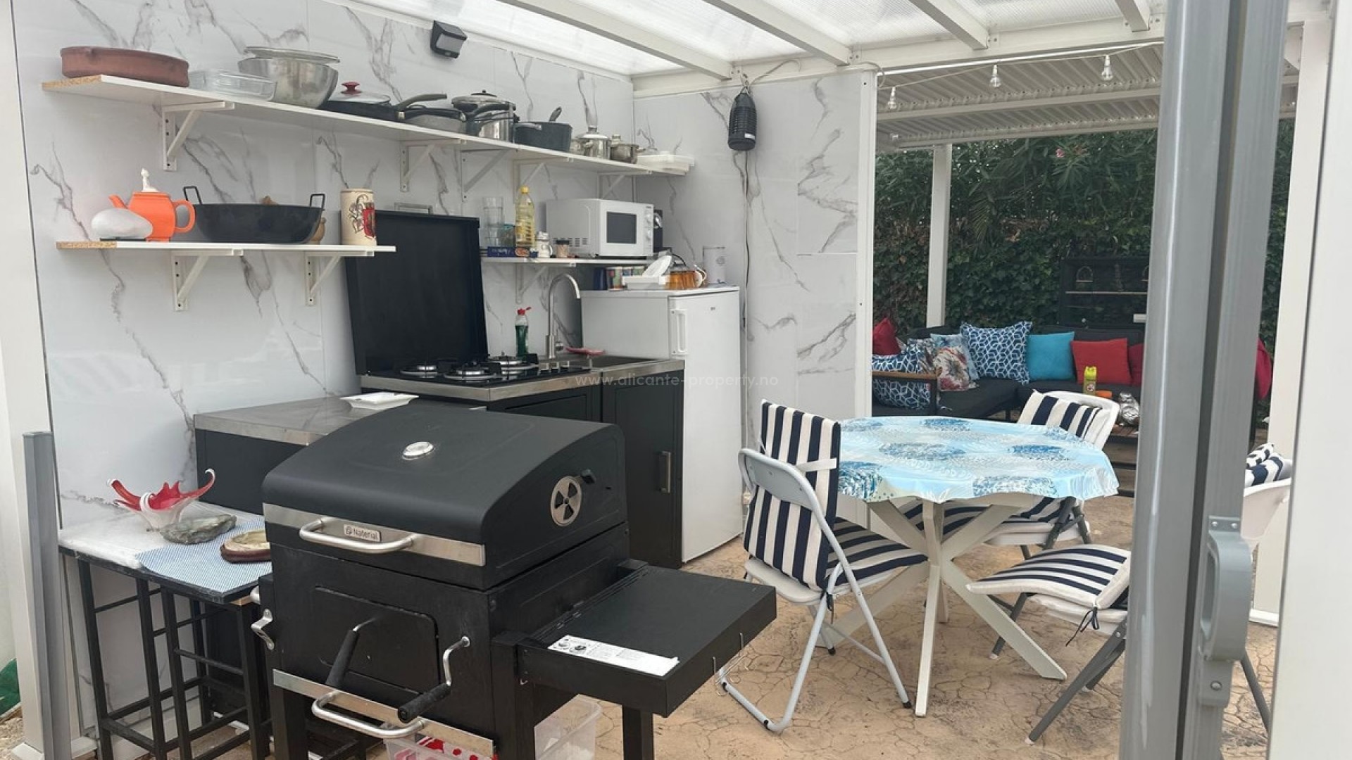 Villa en Hondón de las Nieves Centro