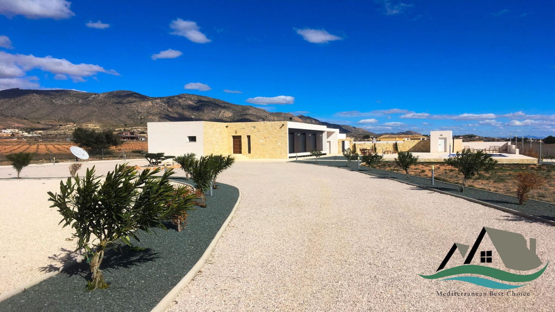 Villa en Hondón de las Nieves Centro