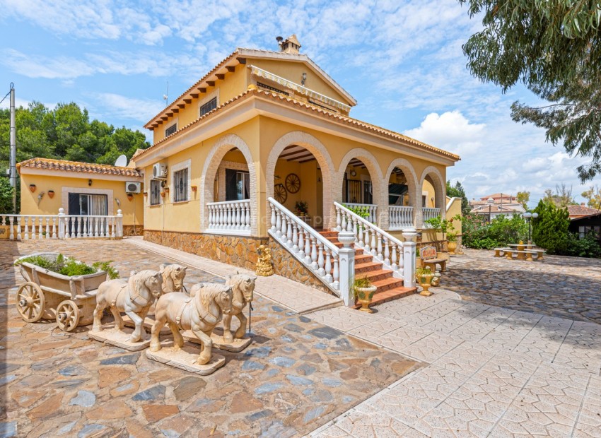 Villa en Jacarilla