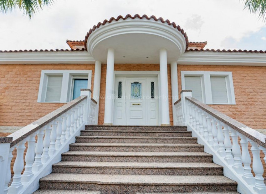 Villa en L'Alfás del Pi Centro