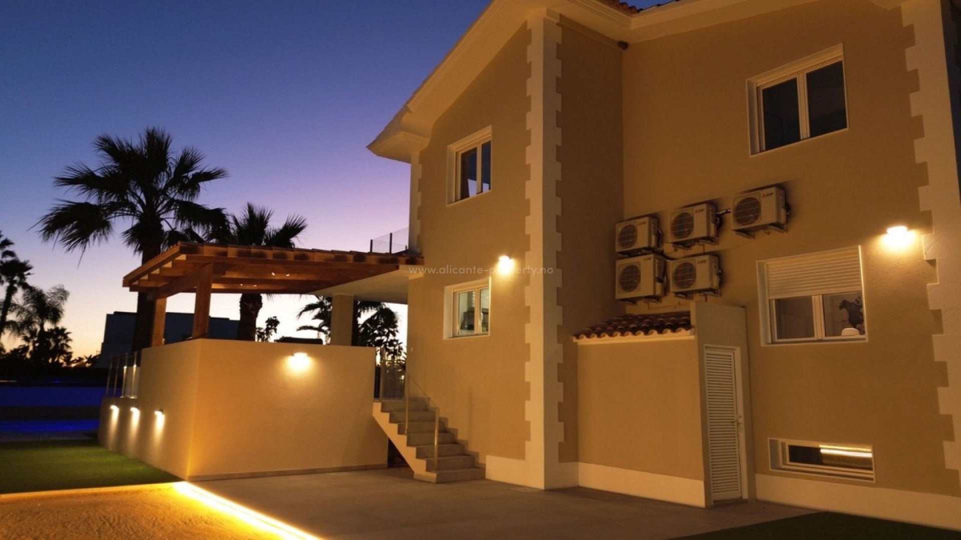 Villa en L'Alfás del Pi Centro