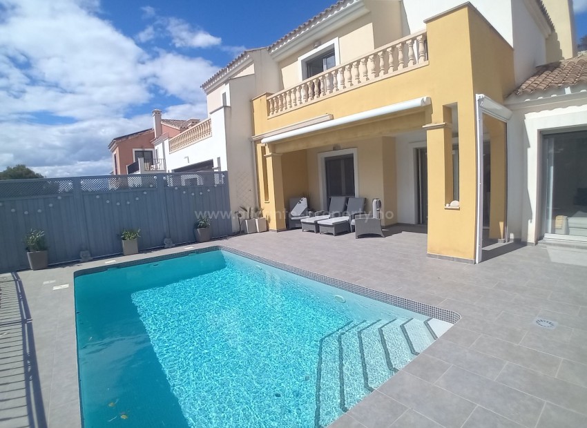 Villa en La finca Golf