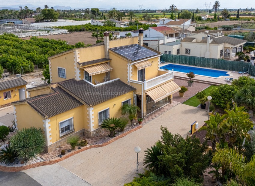 Villa en La Hoya