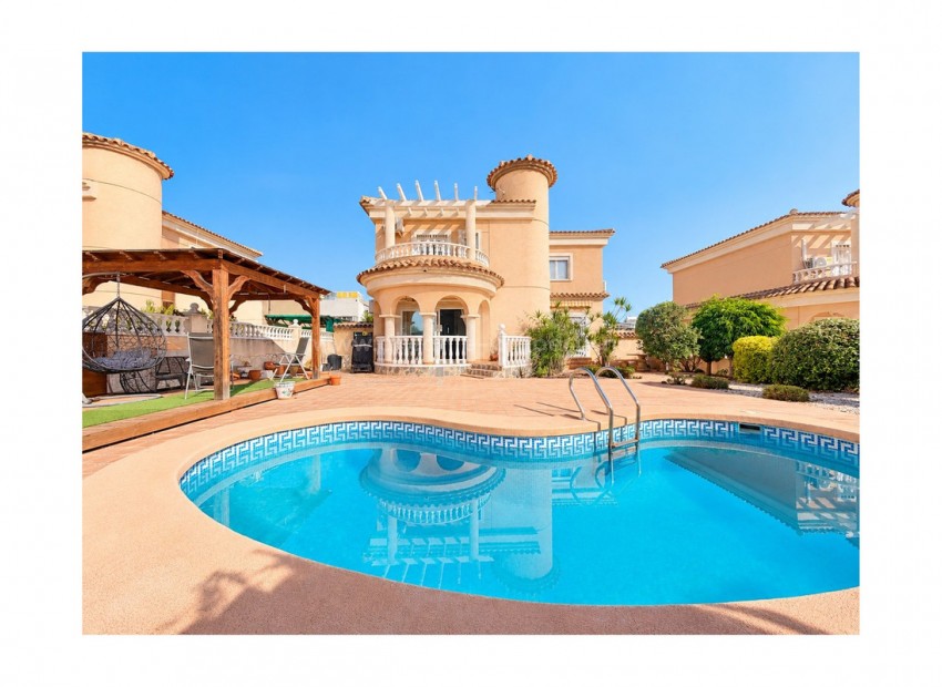 Villa en La Marina