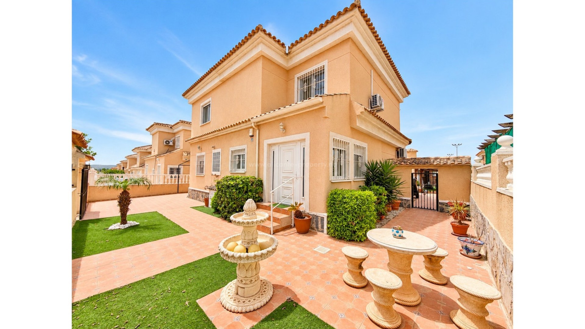 Villa en La Marina