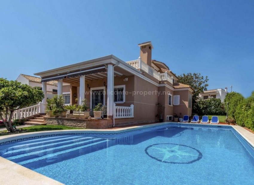 Villa en La Mata