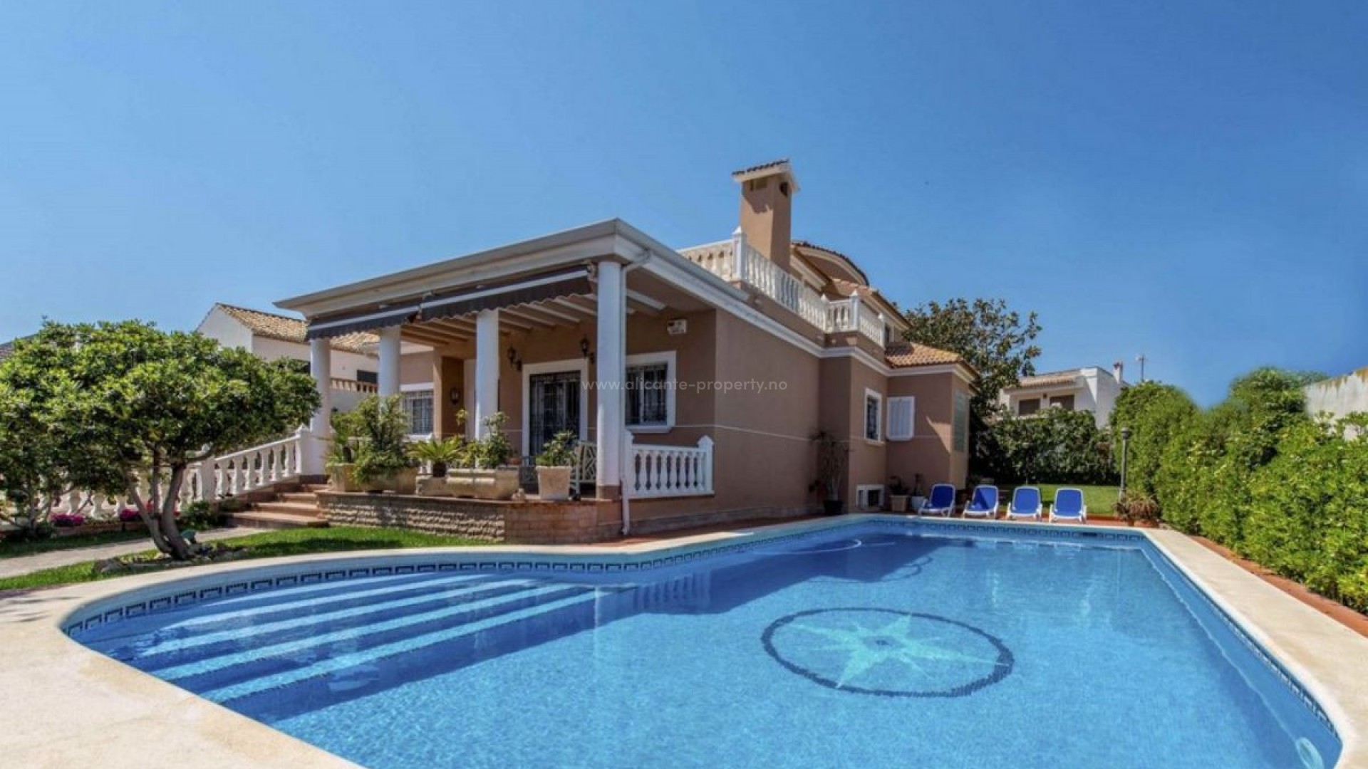 Villa en La Mata