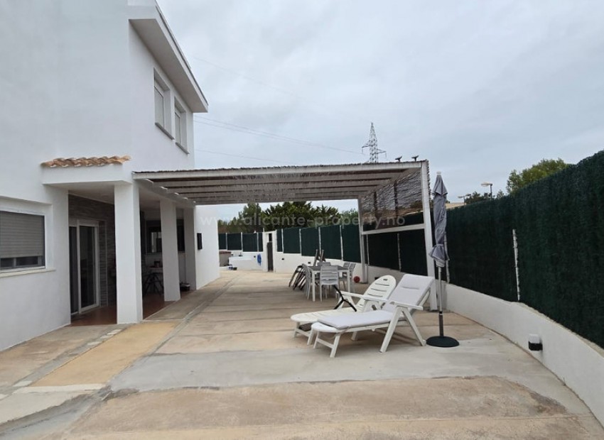 Villa en La Nucía