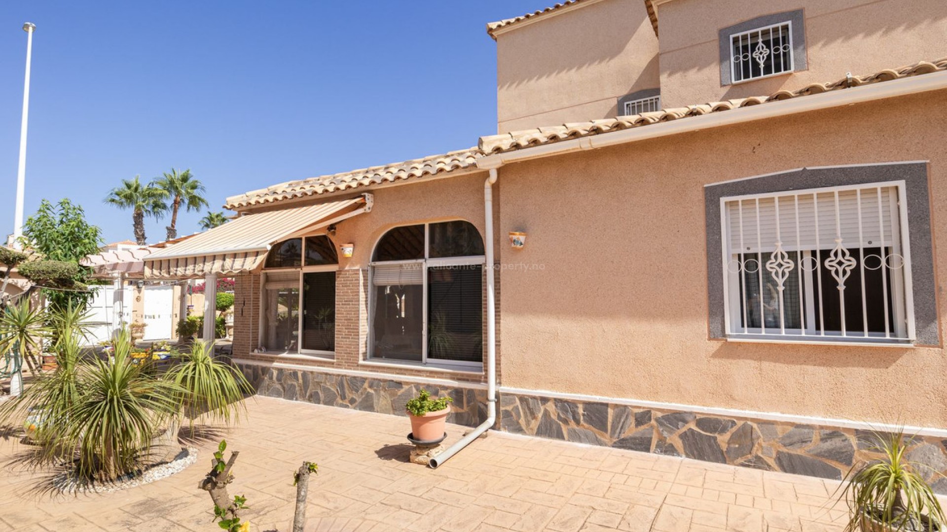 Villa en La Regia