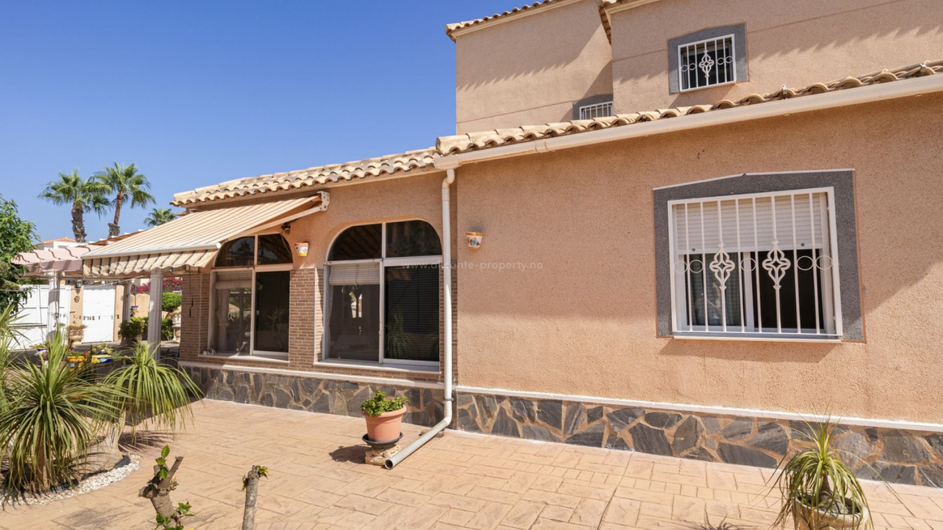 Villa en La Regia