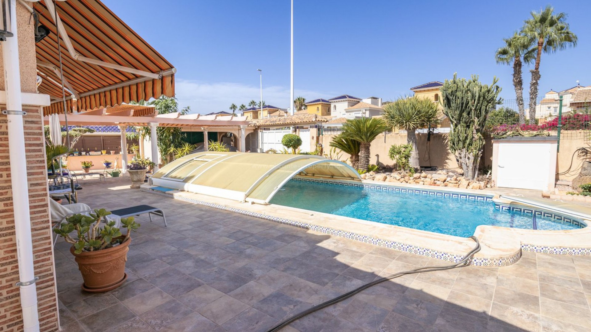 Villa en La Regia
