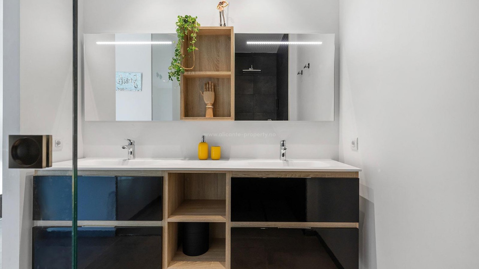 Villa en Las Colinas Golf Resort