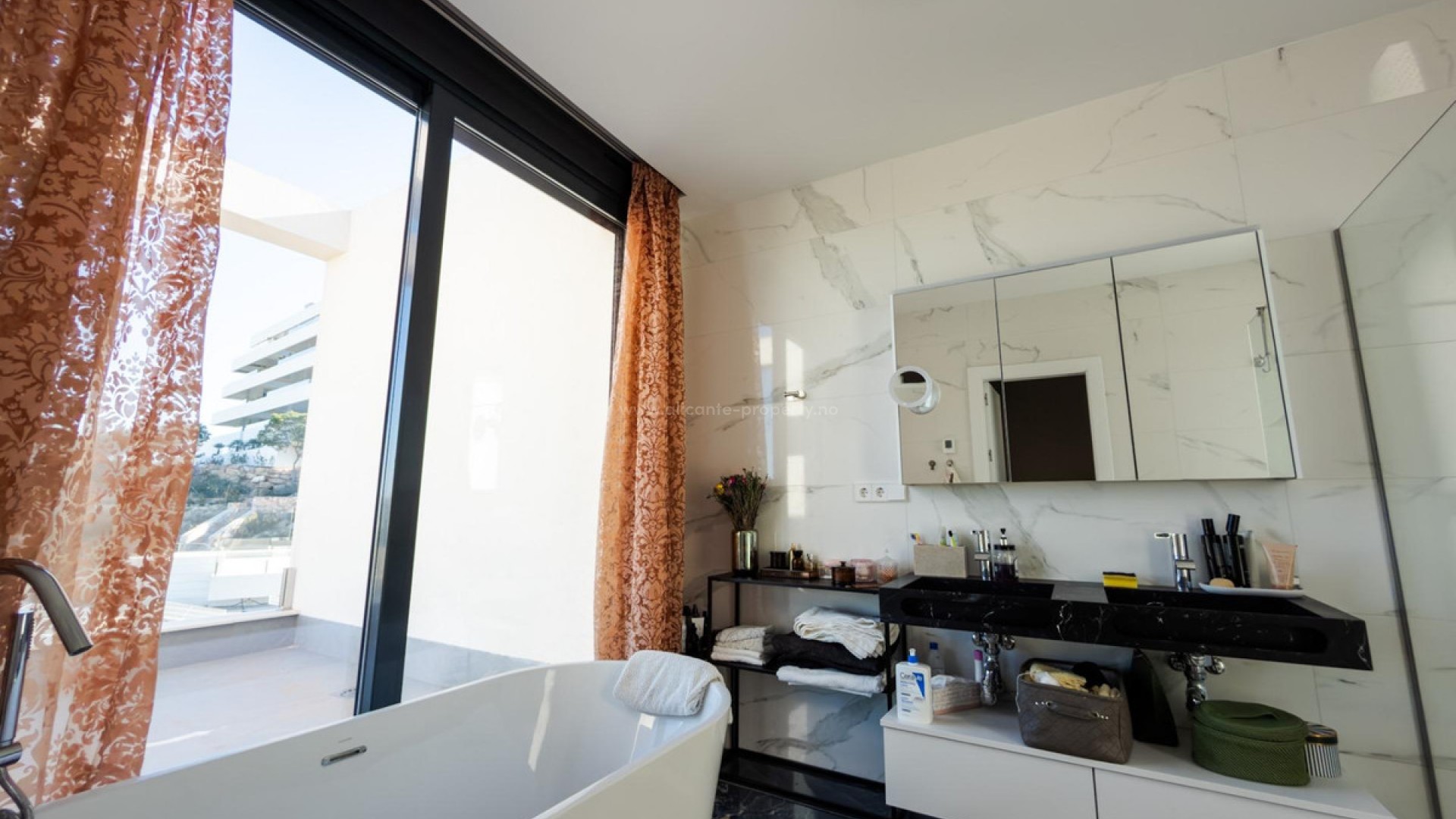 Villa en Las Colinas Golf Resort