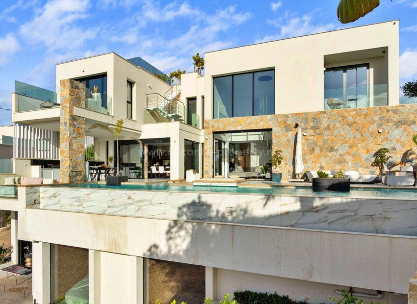 Villa en Las Colinas Golf Resort