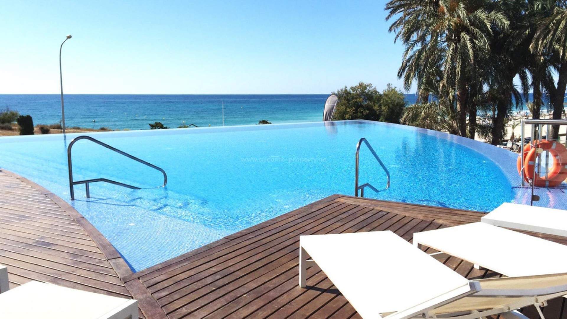 Villa en Las Colinas Golf Resort