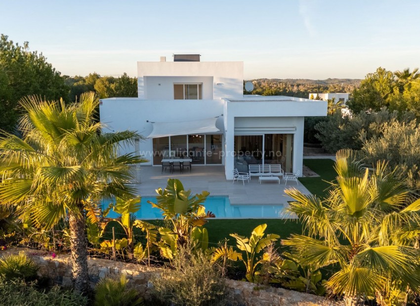 Villa en Las Colinas Golf Resort