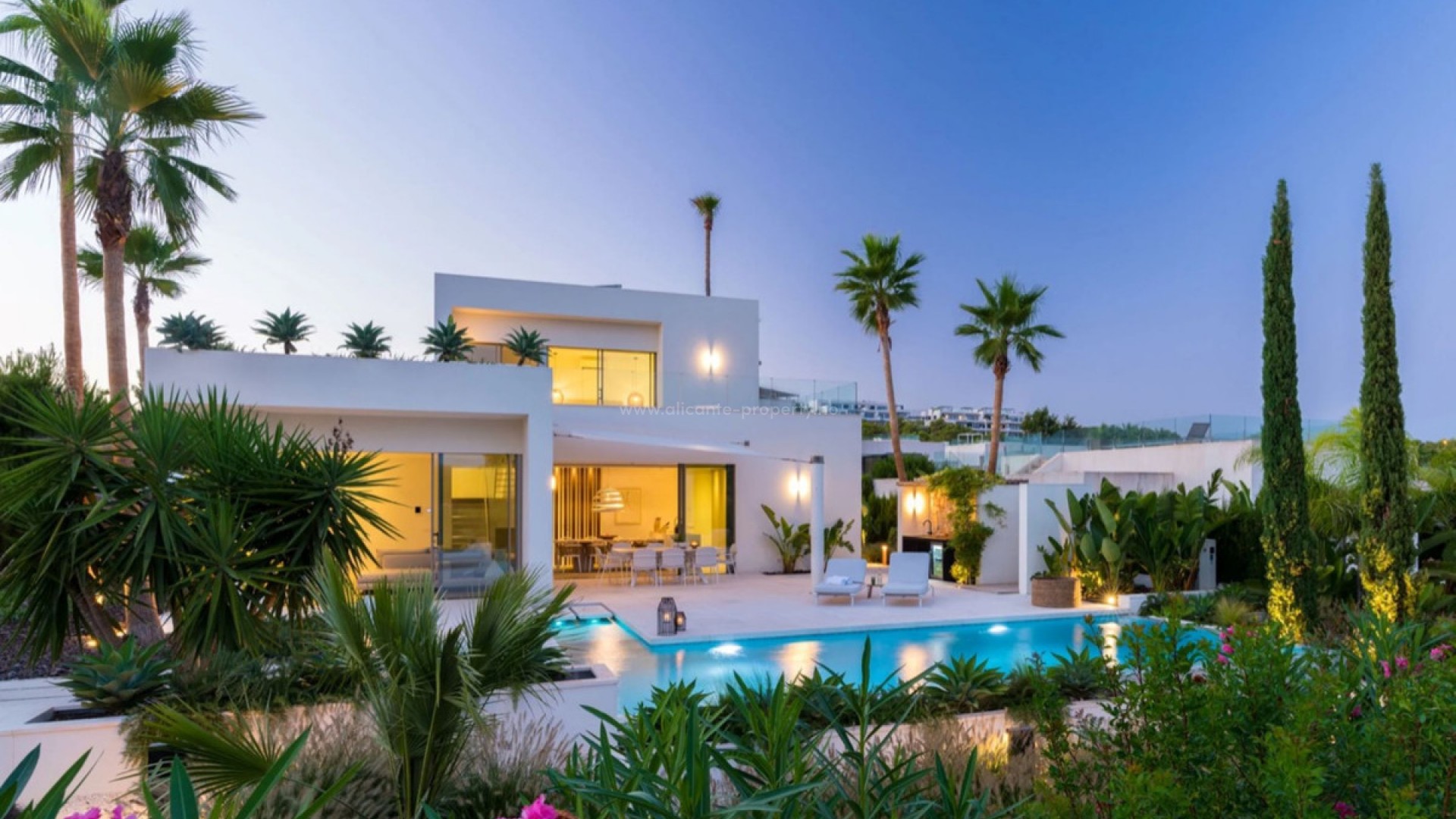 Villa en Las Colinas Golf Resort