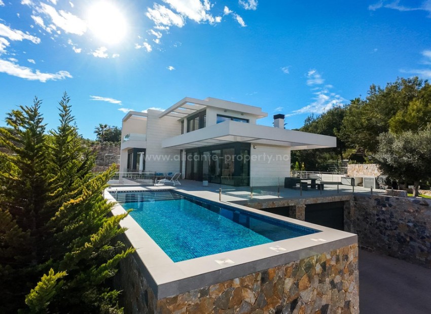 Villa en Las Colinas Golf Resort