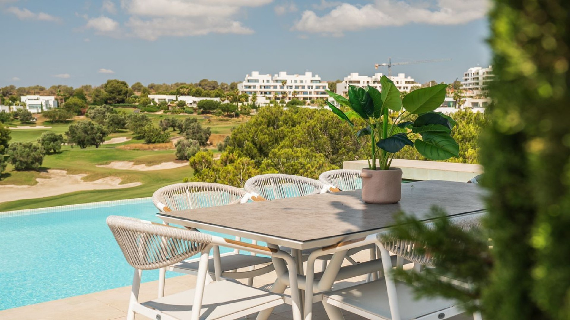 Villa en Las Colinas Golf Resort