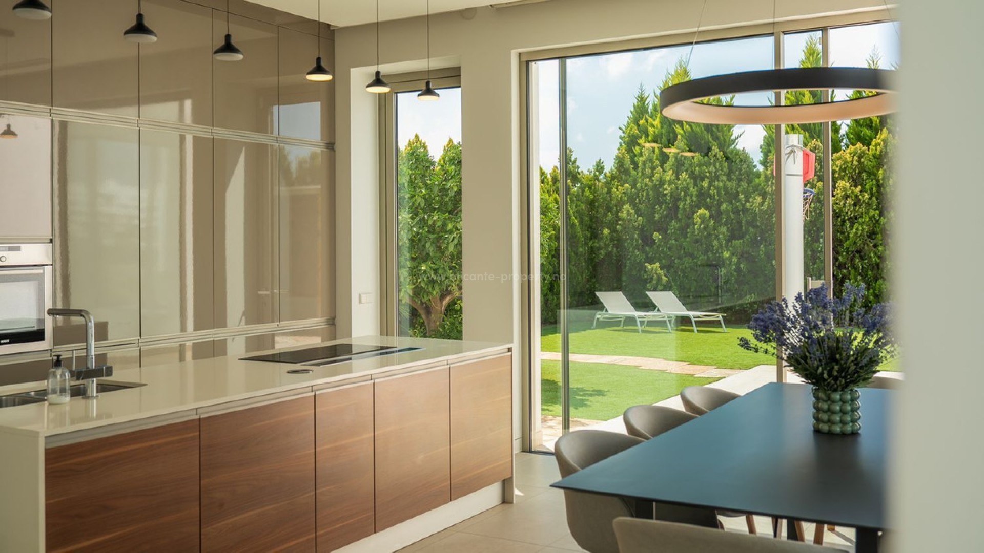 Villa en Las Colinas Golf Resort
