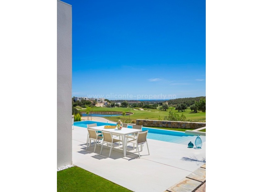 Villa en Las Colinas Golf Resort