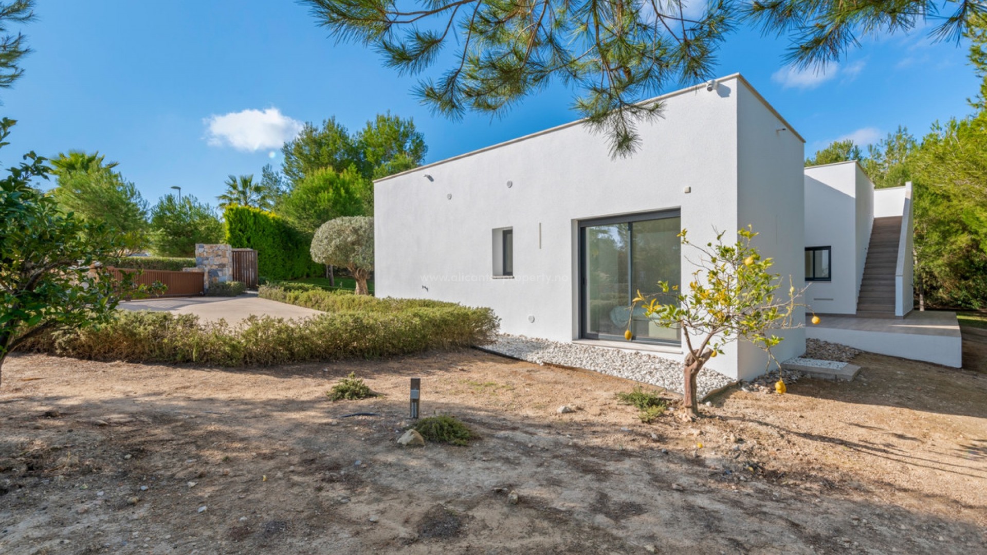 Villa en Las Colinas Golf Resort