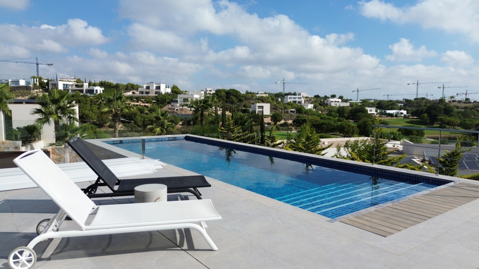 Villa en Las Colinas Golf Resort