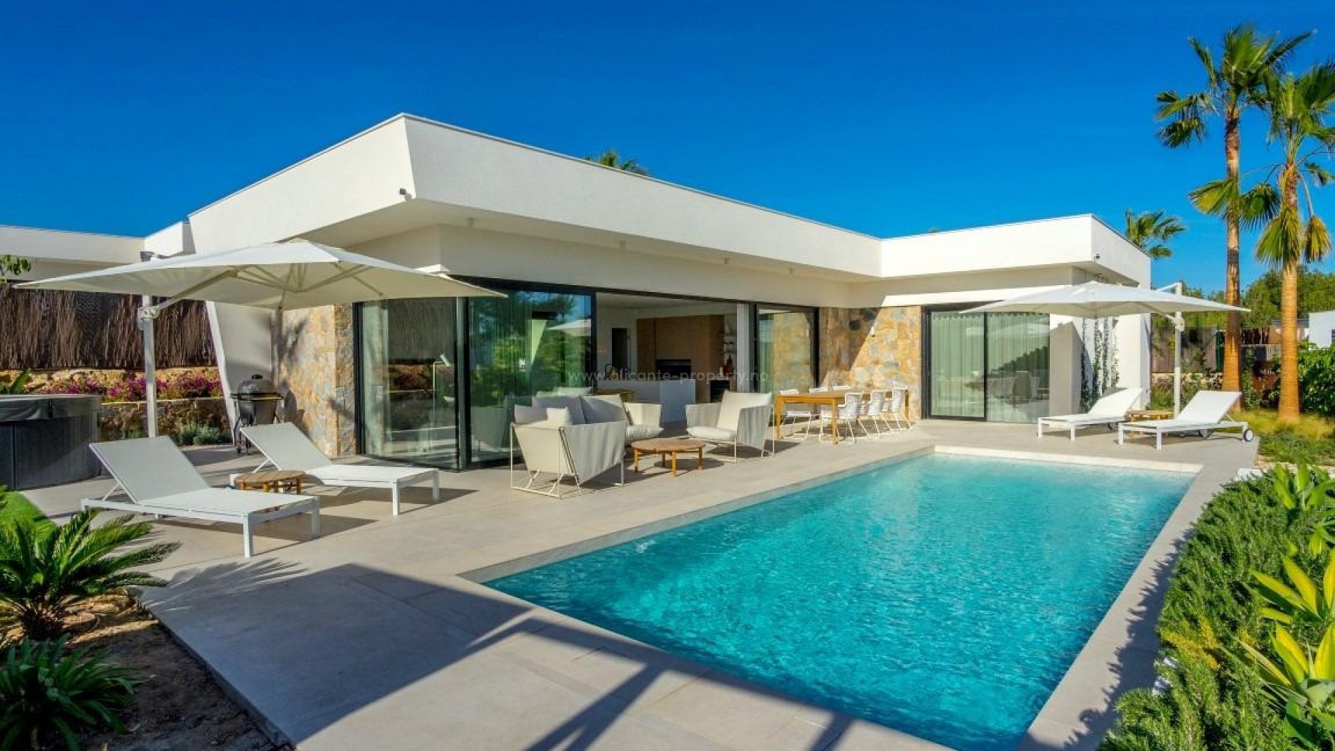 Villa en Las Colinas Golf Resort