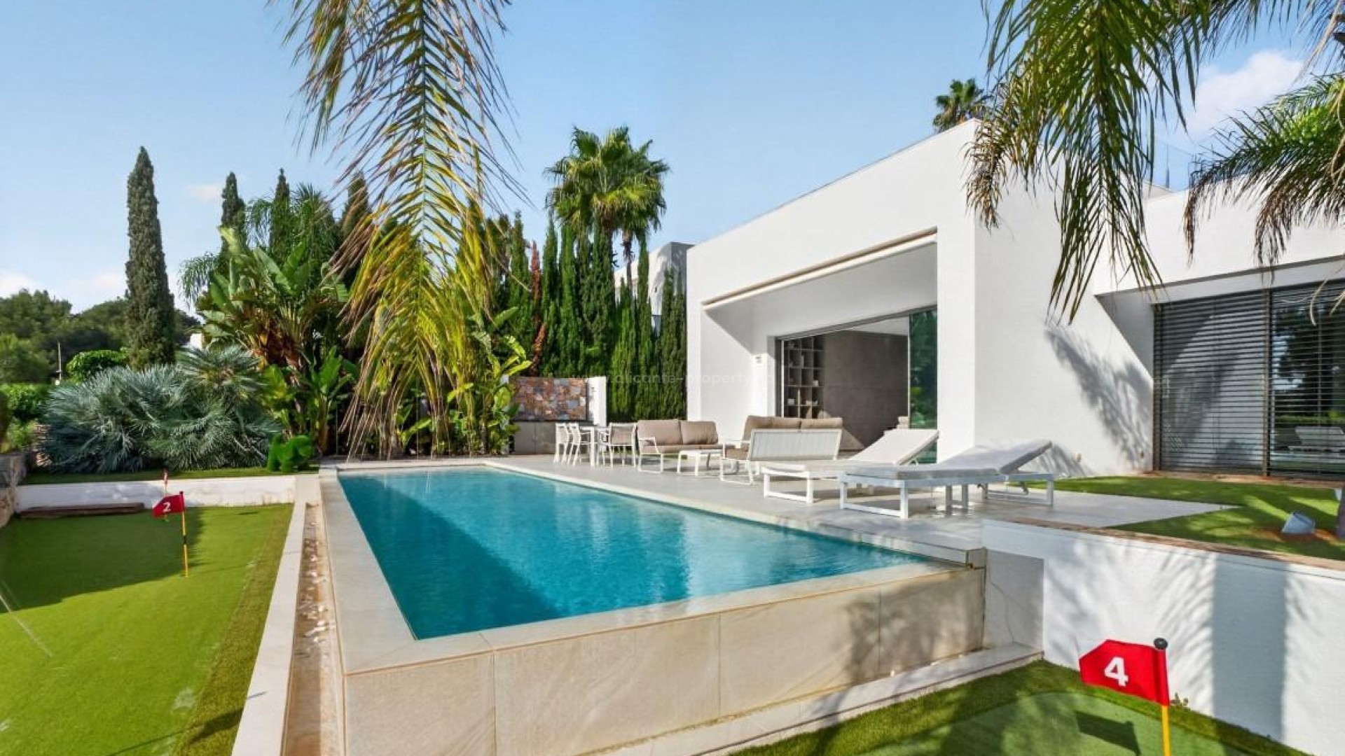 Villa en Las Colinas Golf Resort