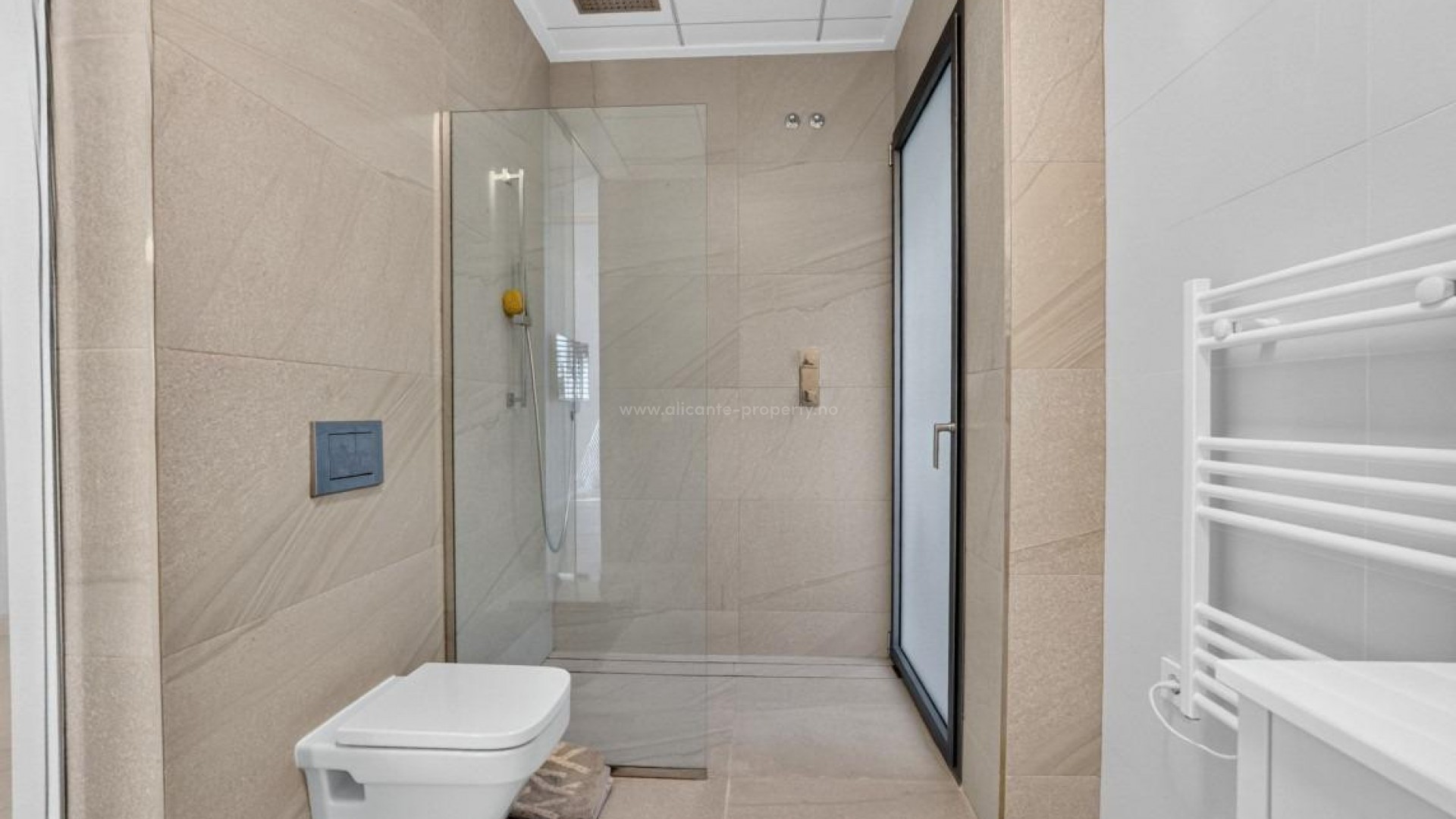 Villa en Las Colinas Golf Resort