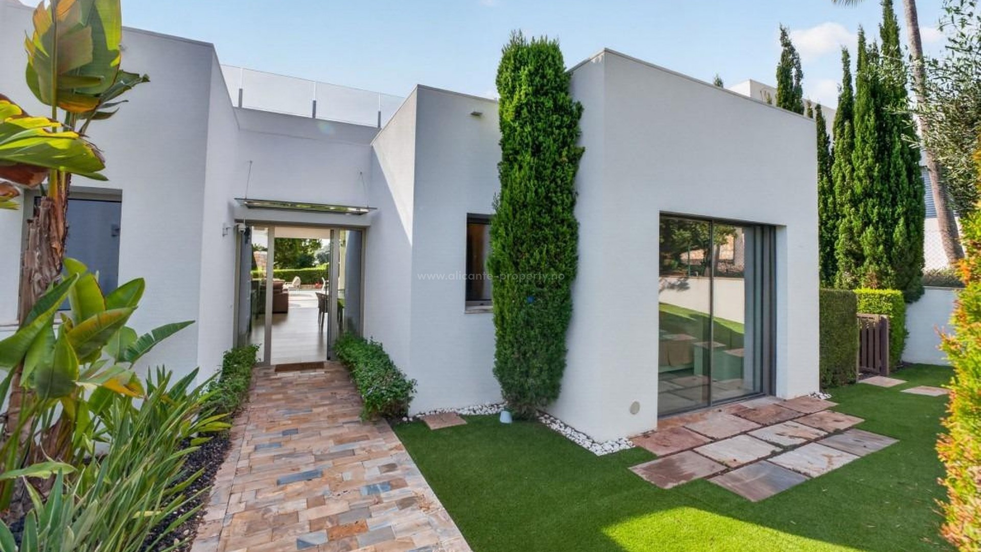 Villa en Las Colinas Golf Resort