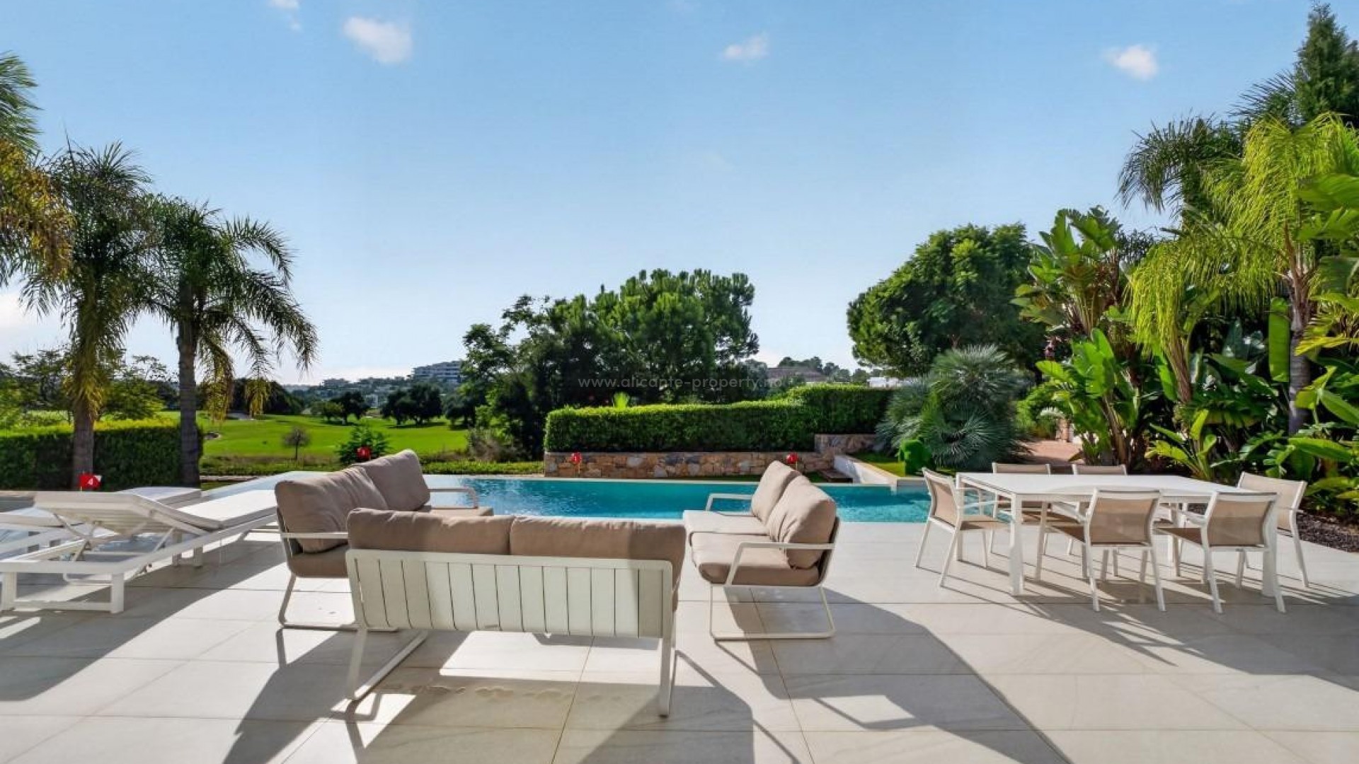 Villa en Las Colinas Golf Resort