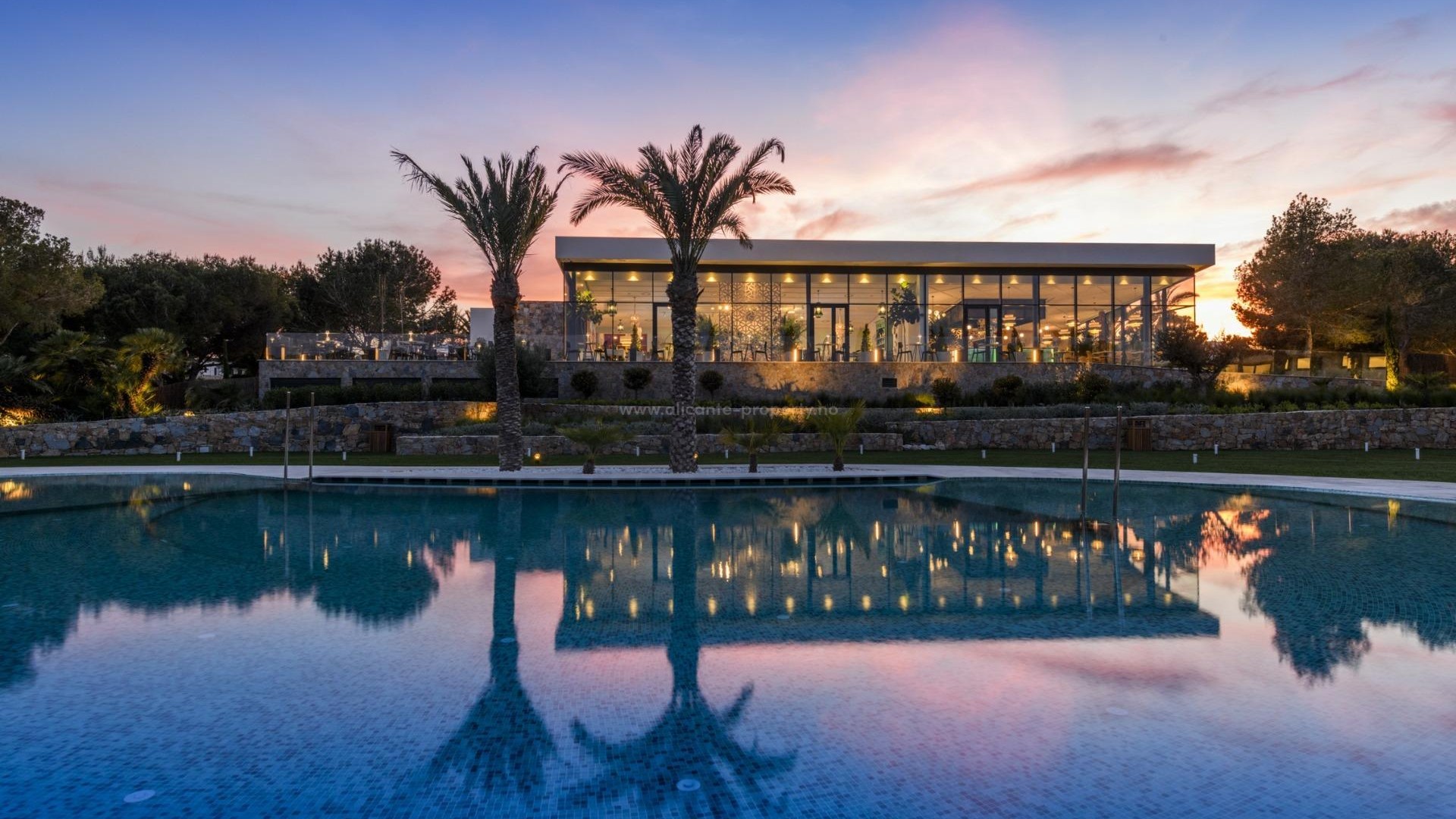 Villa en Las Colinas