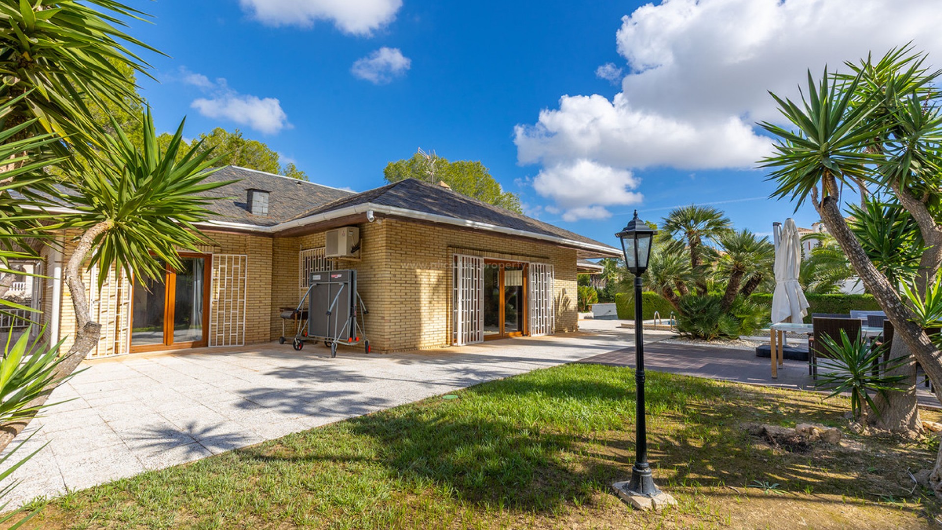 Villa en Las Filipinas