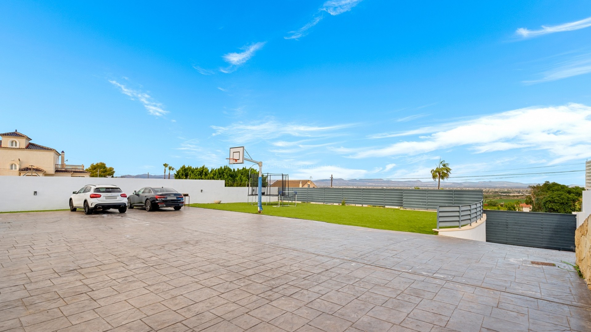 Villa en Lomas De La Juliana