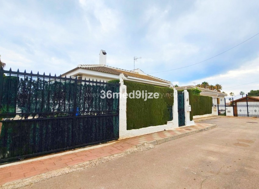 Villa en Los Alcazares Centro