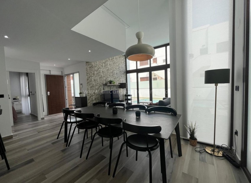 Villa en Los Balcones