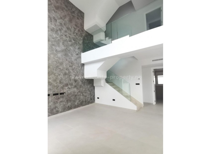 Villa en Los Montesinos Centro