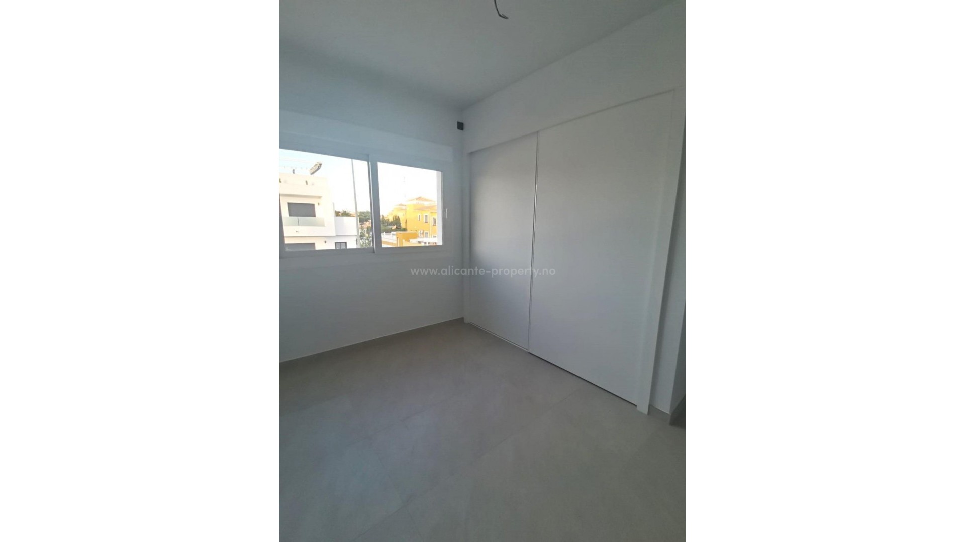 Villa en Los Montesinos Centro